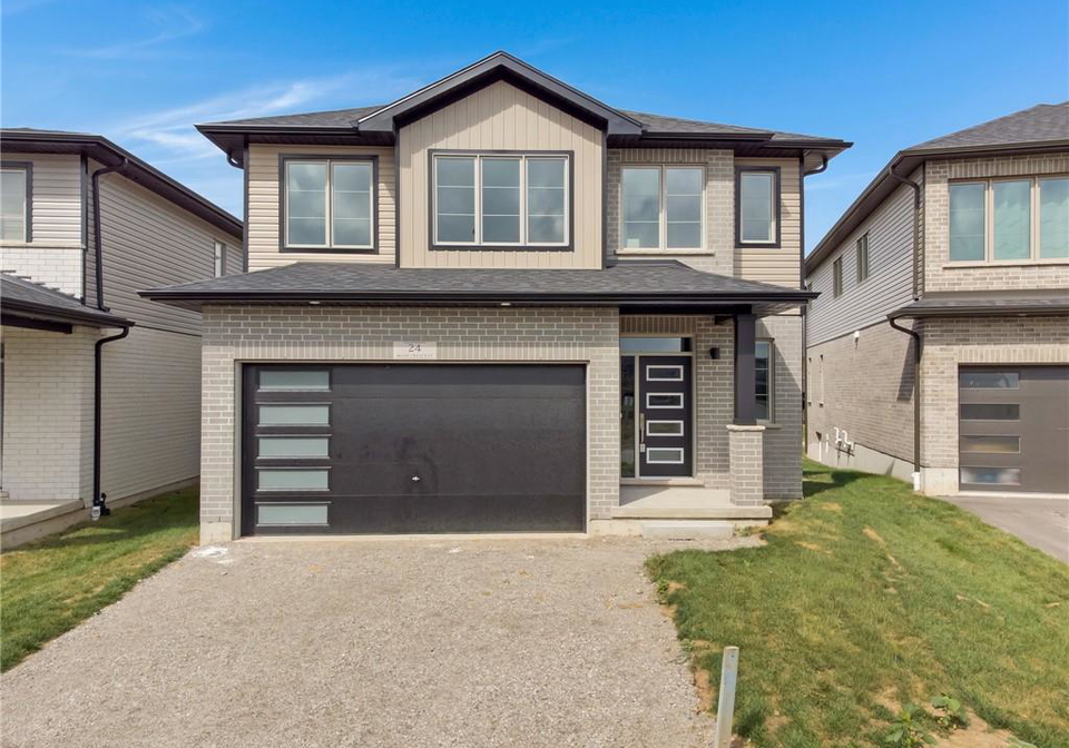 24-moon-crescent-cambridge-ontario-40837509