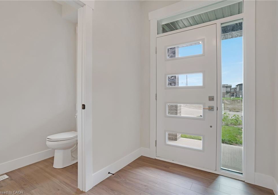 24-moon-crescent-cambridge-ontario-40837509