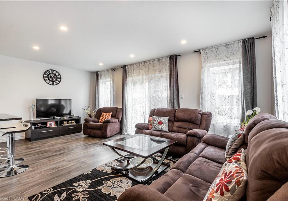 1-west-mill-street-ayr-ontario-40837528