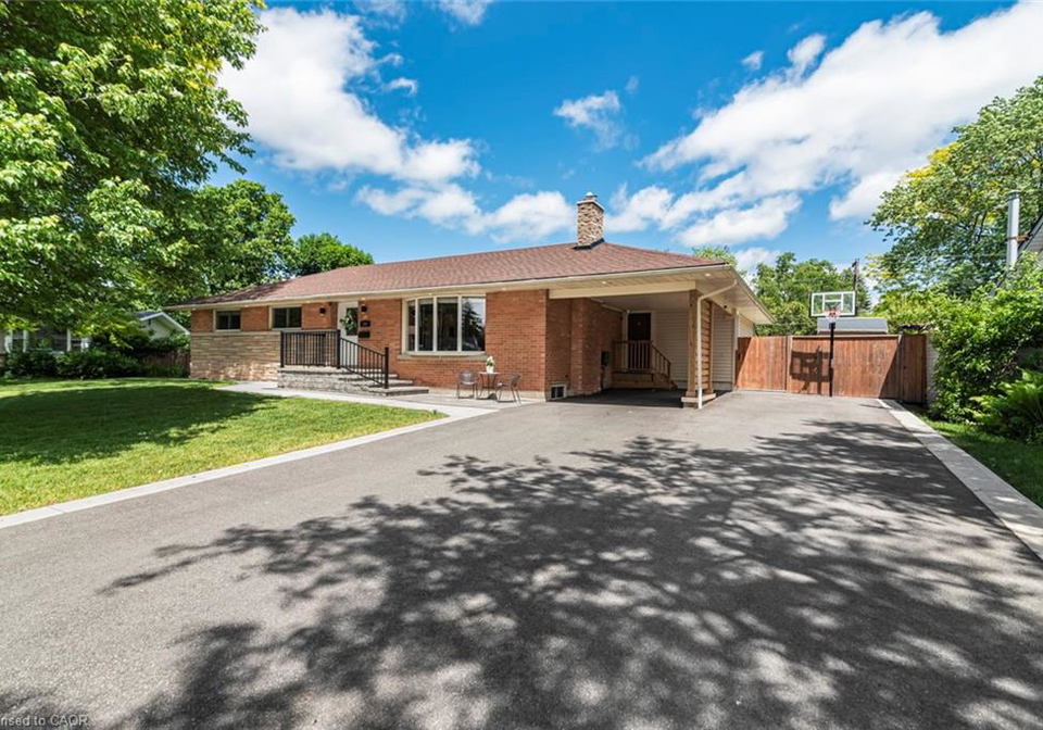 149-seneca-court-ancaster-ontario-40837582