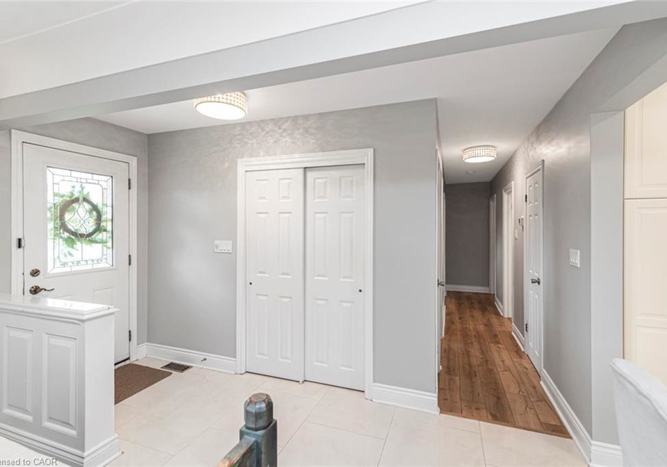 149-seneca-court-ancaster-ontario-40837582