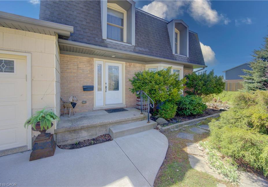 83-manor-drive-kitchener-ontario-40837585
