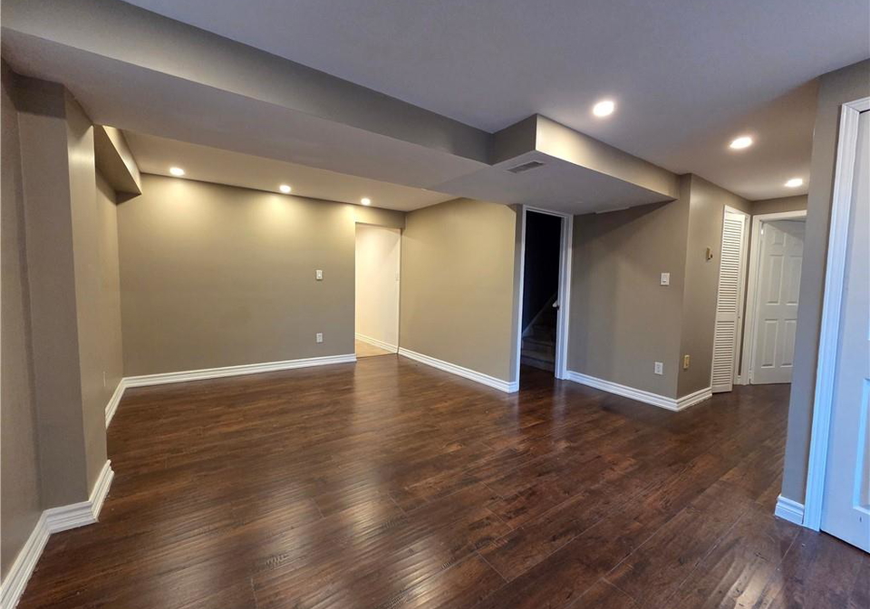 696-penny-lane-burlington-ontario-40837589