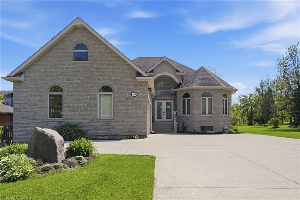 281-stone-church-road-w-hamilton-ontario-40837599