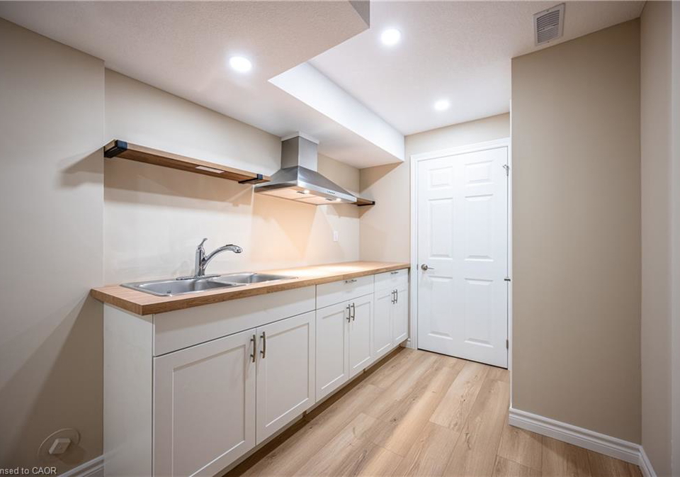 261-benninger-drive-kitchener-ontario-40837601