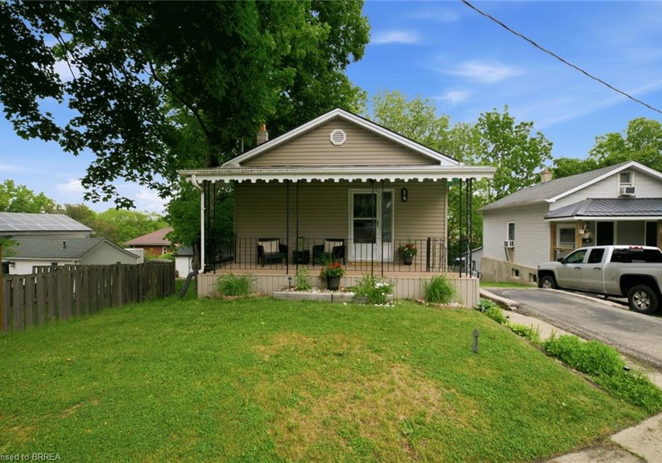 16-king-edward-street-paris-ontario-40837618