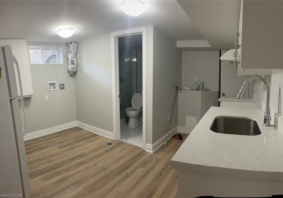 102-massey-avenue-kitchener-ontario-40837630