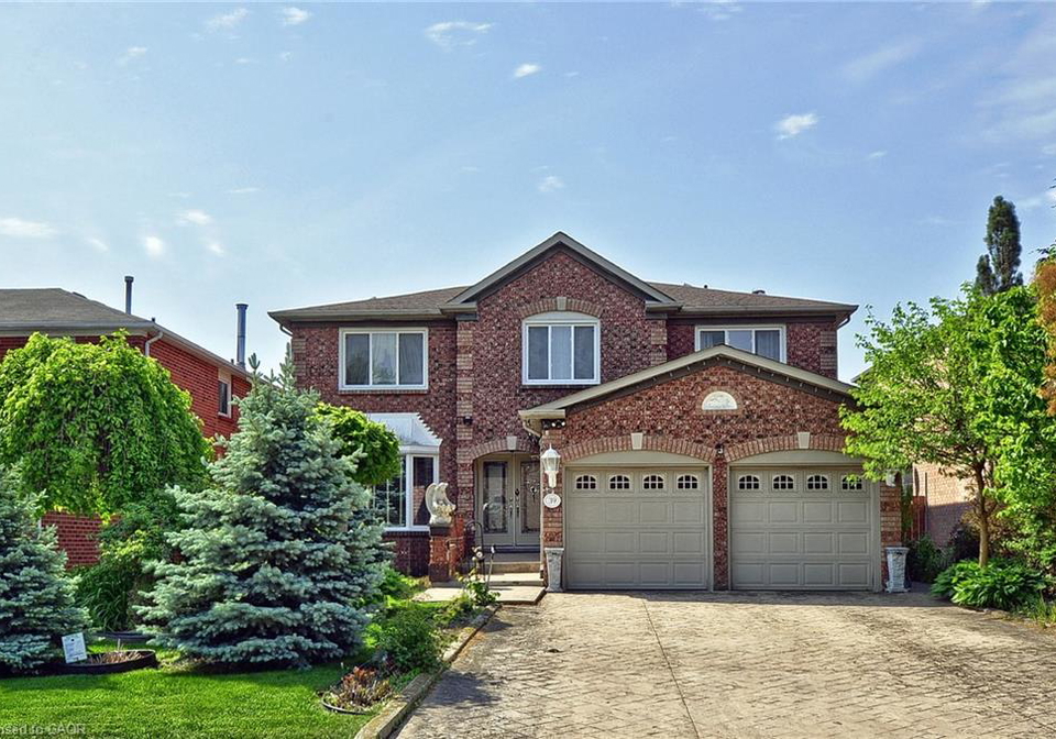 39-peregrine-crescent-cambridge-ontario-40837637