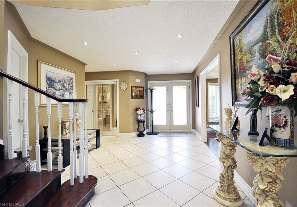 39-peregrine-crescent-cambridge-ontario-40837637