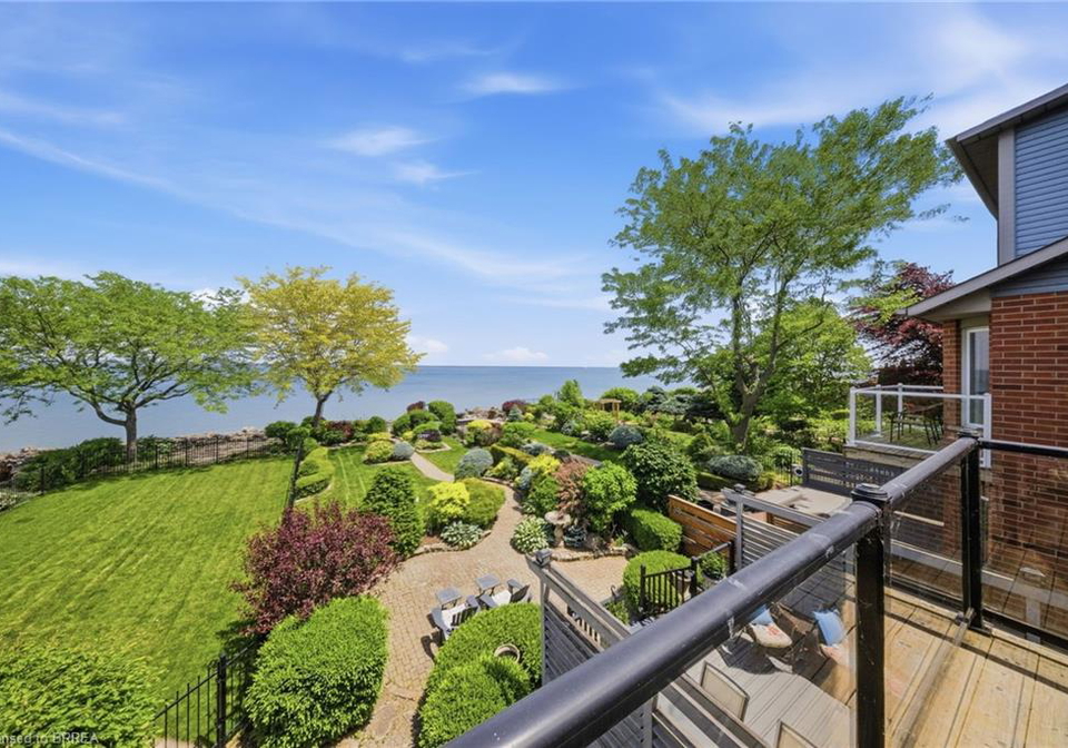 23-edgewater-drive-stoney-creek-ontario-40837664