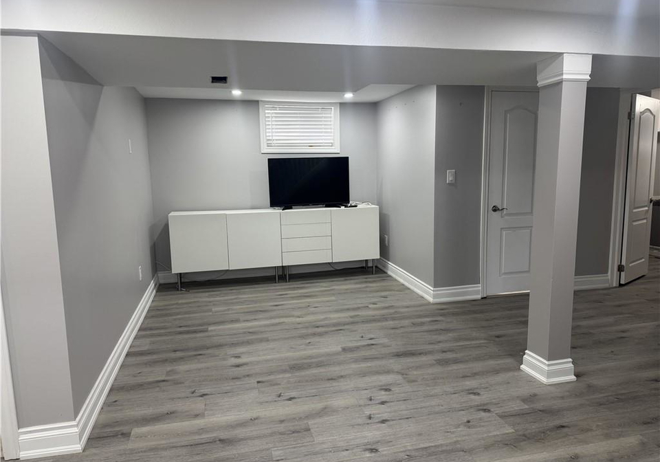 387-upper-gage-avenue-hamilton-ontario-40837665