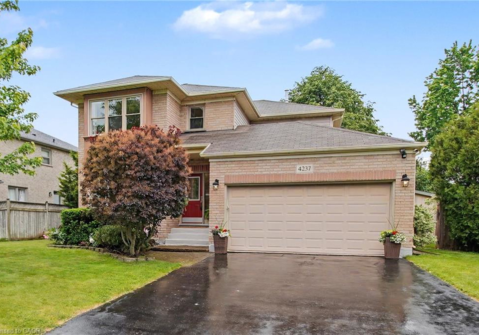 4237-millcroft-park-drive-burlington-ontario-40837684