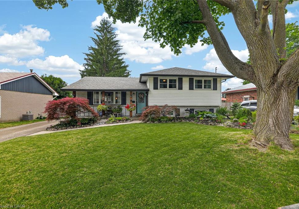 78-lyndale-crescent-woodstock-ontario-40837706