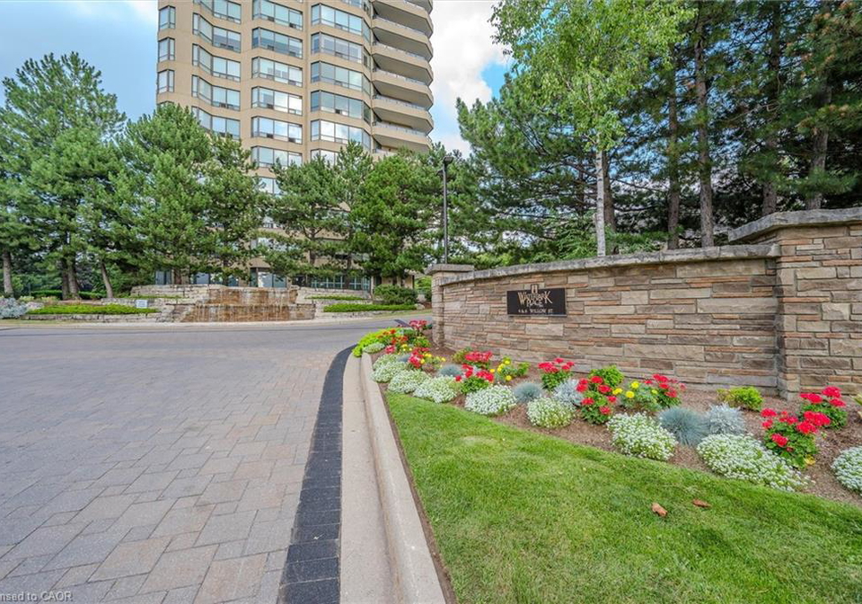 6-willow-street-waterloo-ontario-40837716