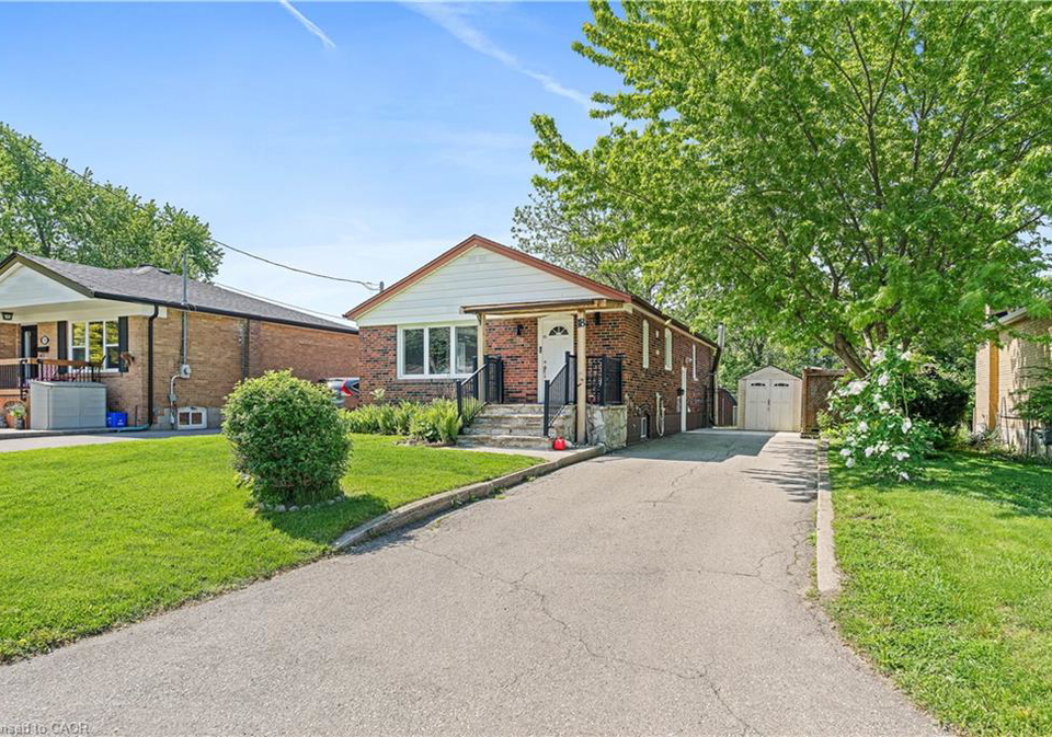 18-shelley-street-georgetown-ontario-40837717