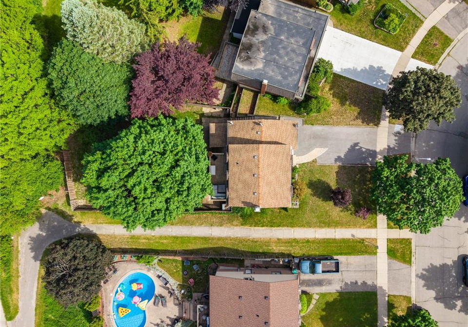 24-roseneath-crescent-kitchener-ontario-40837737