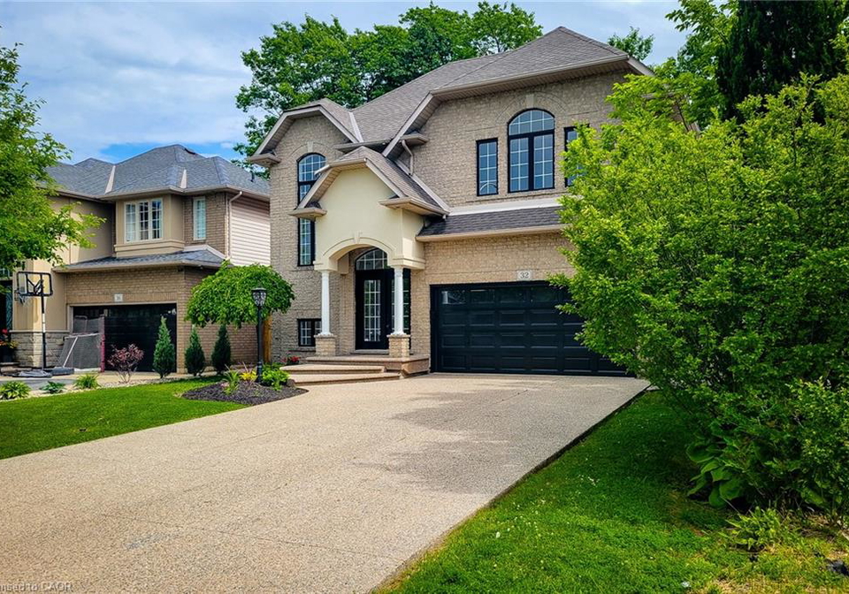 32-shrewsbury-street-ancaster-ontario-40837754