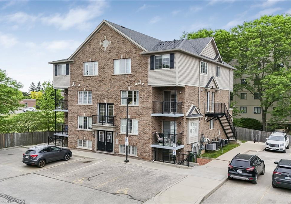 12-holborn-drive-kitchener-ontario-40837786