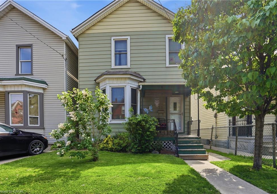 22-cheever-street-hamilton-ontario-40837793