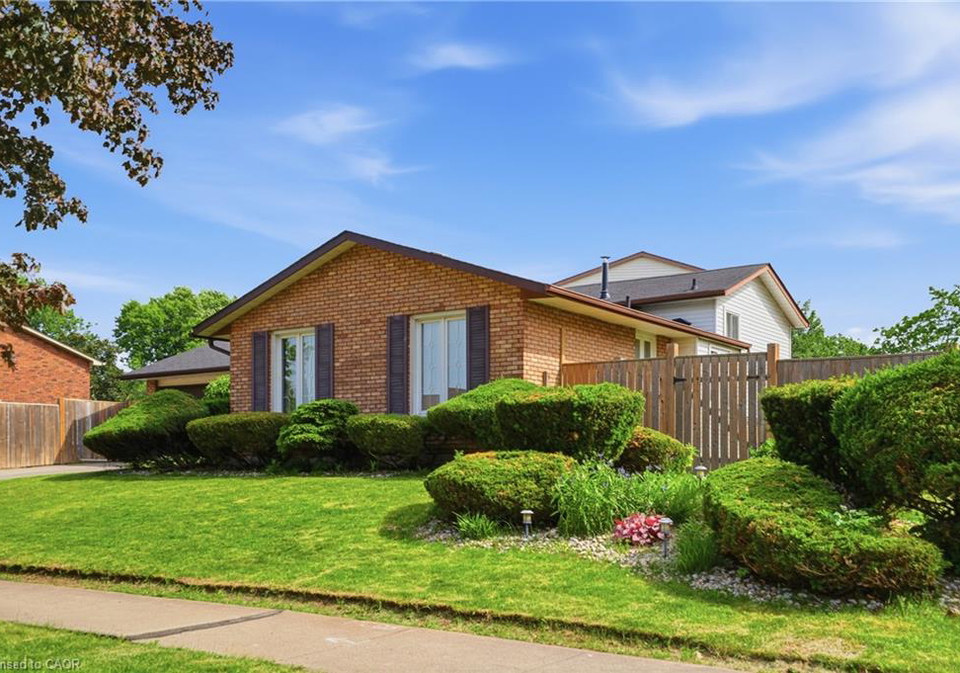 2-loring-crescent-stoney-creek-ontario-40837811