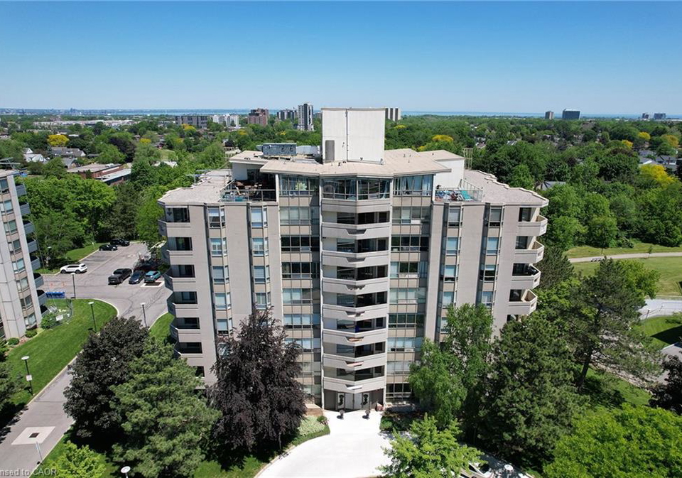 8-village-green-stoney-creek-ontario-40837865