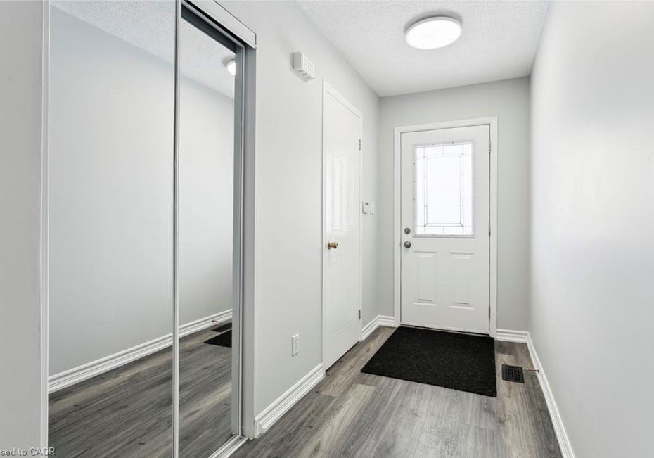 159-henhoeffer-crescent-kitchener-ontario-40837875