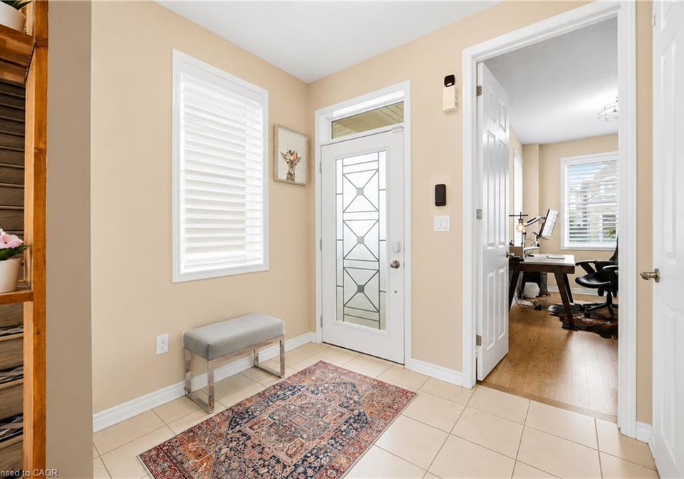 44-stillwater-crescent-waterdown-ontario-40837880