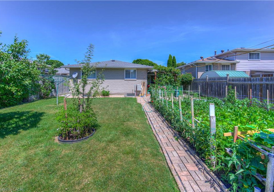 1227-valentine-drive-cambridge-ontario-40837906