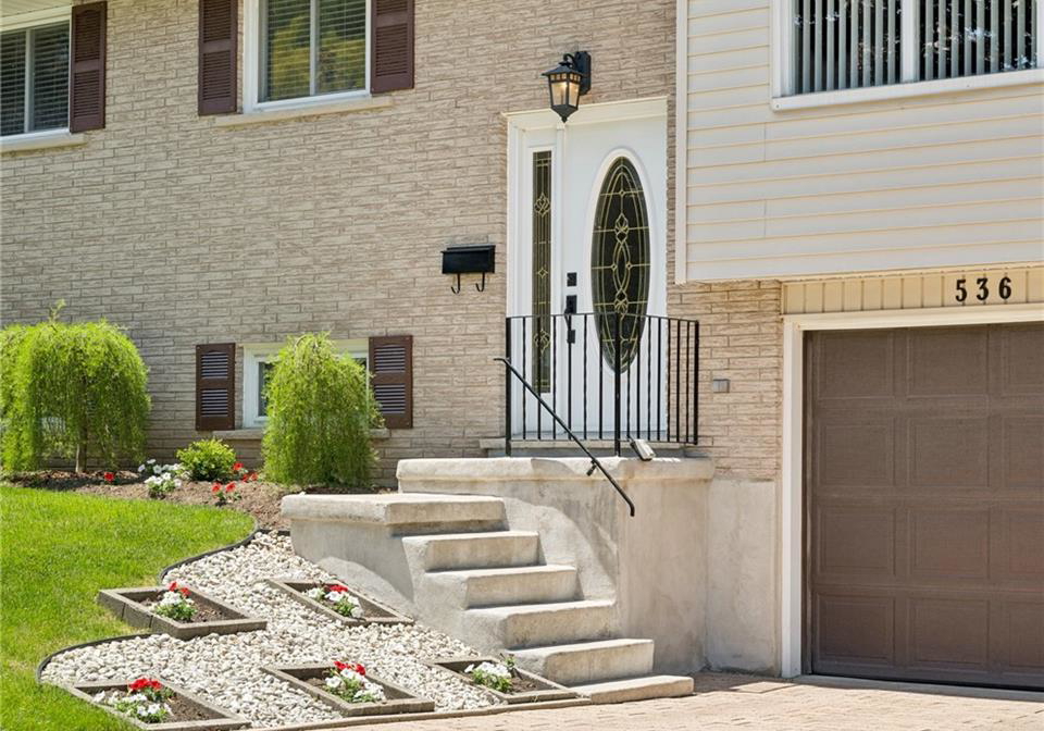 536-pioneer-drive-kitchener-ontario-40837943