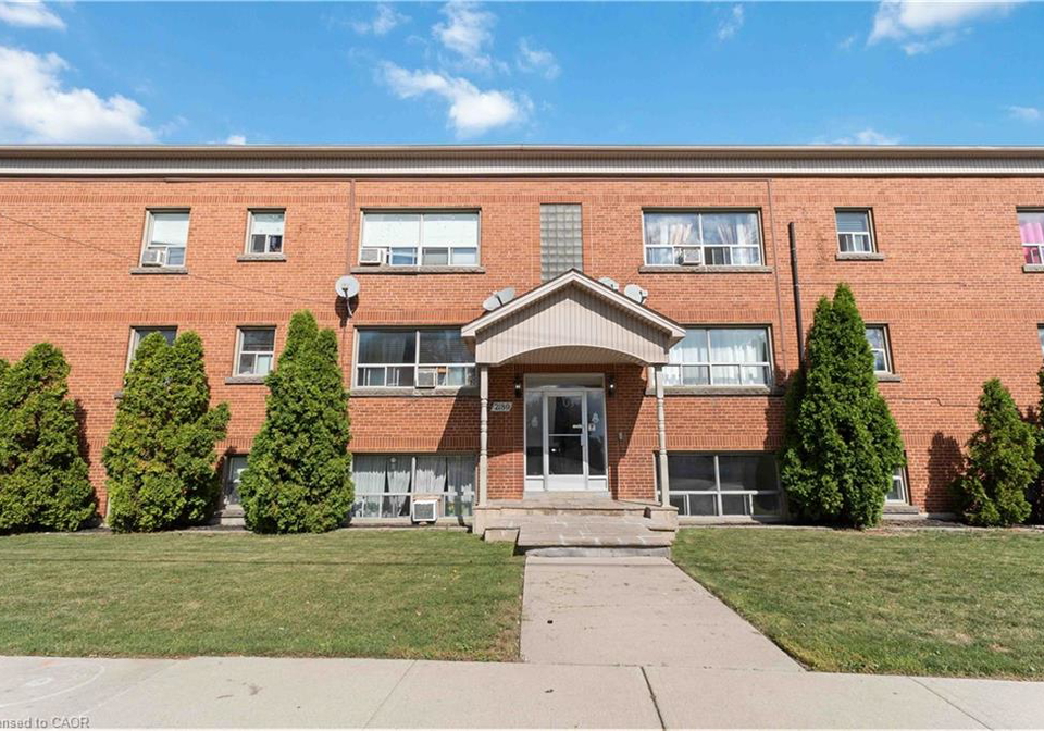 2189-king-street-e-hamilton-ontario-40837948
