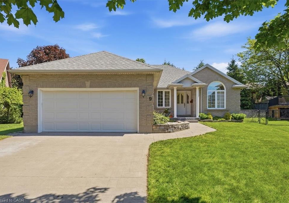 9-evelyn-court-fonthill-ontario-40837969