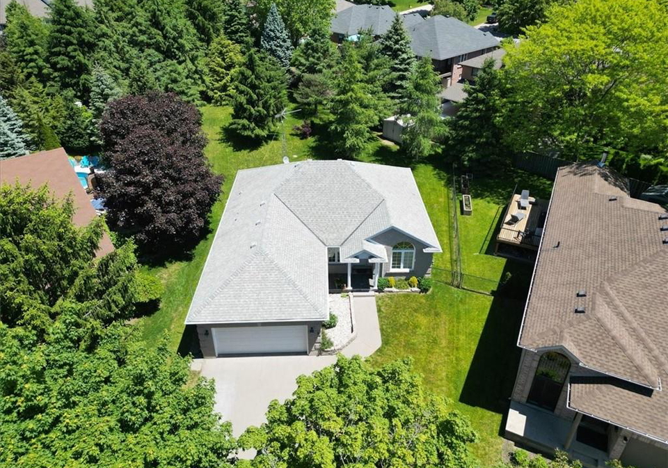 9-evelyn-court-fonthill-ontario-40837969