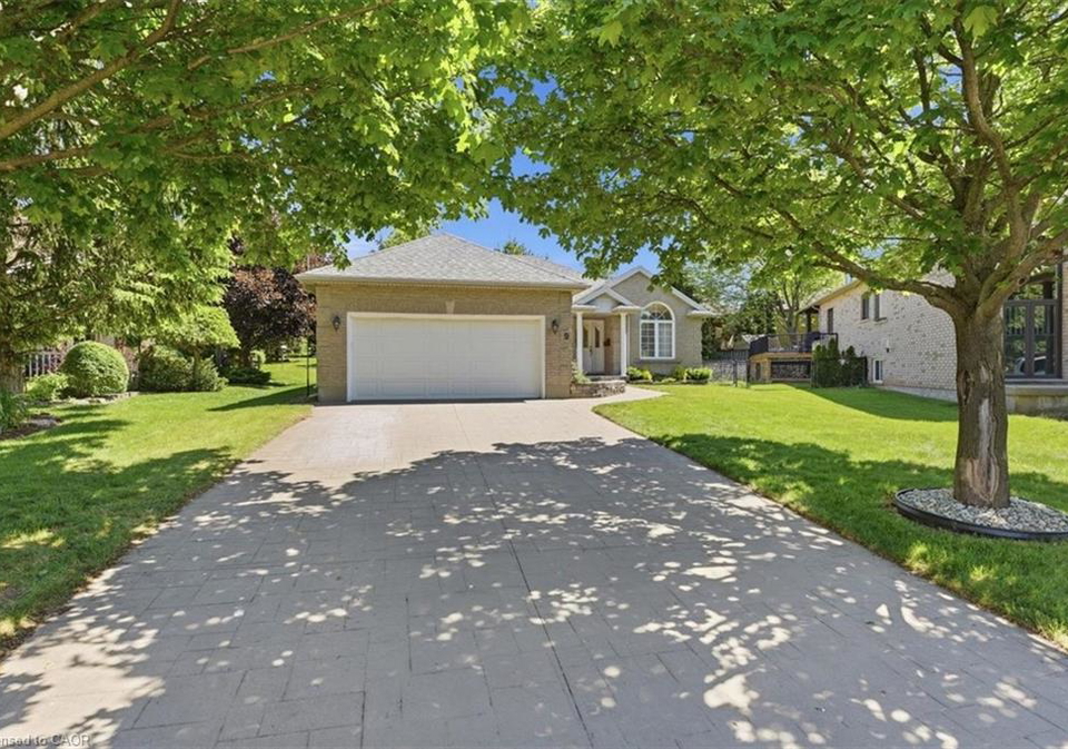 9-evelyn-court-fonthill-ontario-40837969