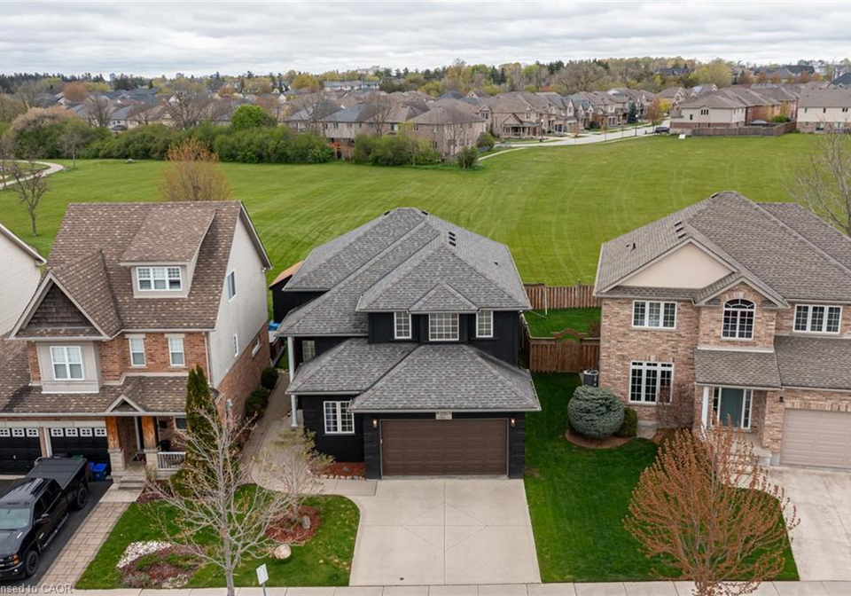210-hawkswood-drive-kitchener-ontario-40837970