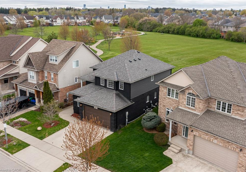 210-hawkswood-drive-kitchener-ontario-40837970