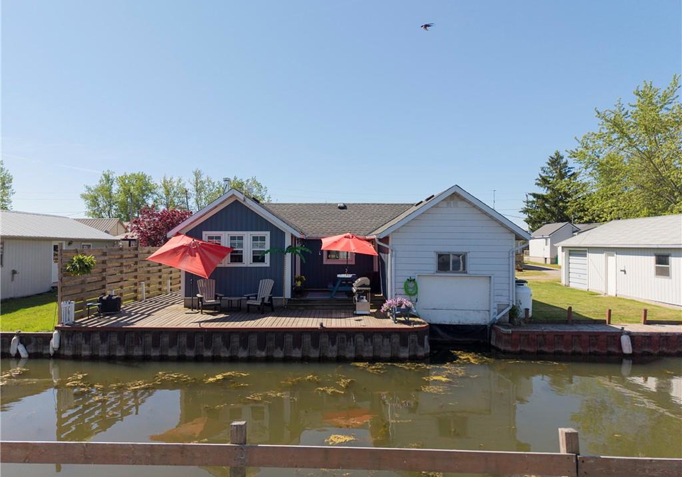 44-erie-boulevard-long-point-ontario-40837992