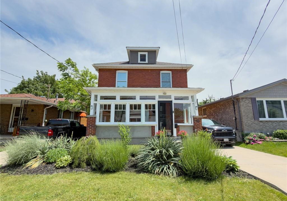 32-lorne-street-st-catharines-ontario-40837997
