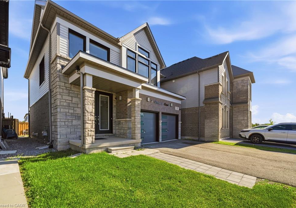 8-pinnacle-court-hamilton-ontario-40838006