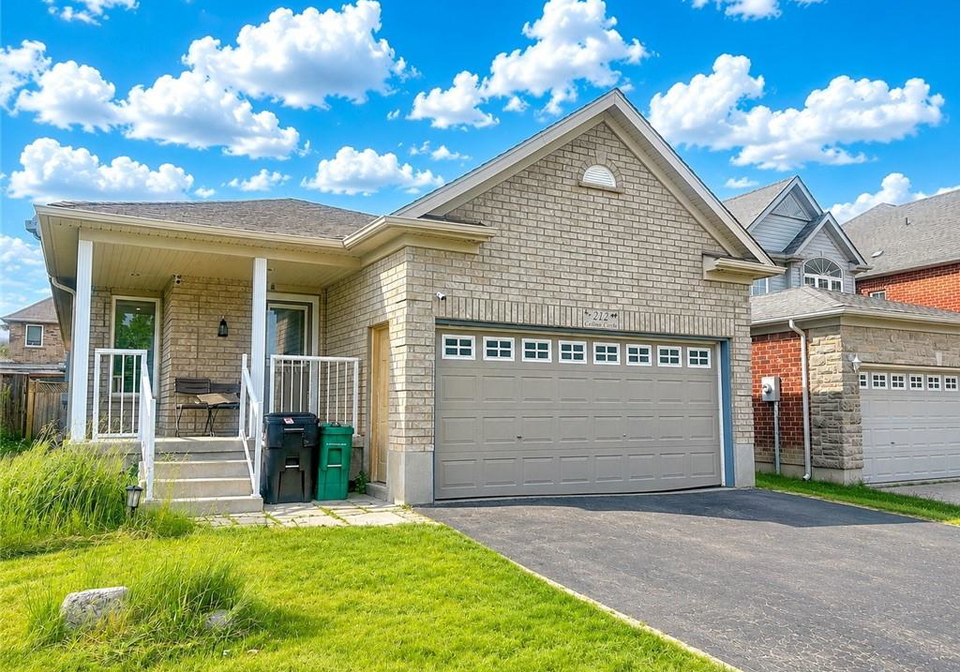 212-colton-circle-kitchener-ontario-40838010