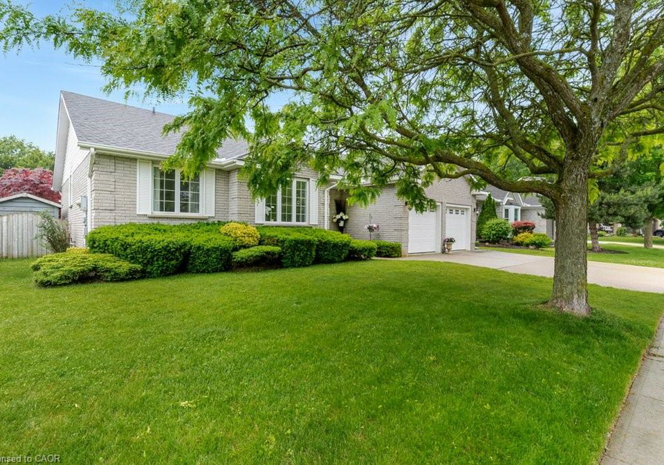 66-devils-creek-drive-cambridge-ontario-40838030