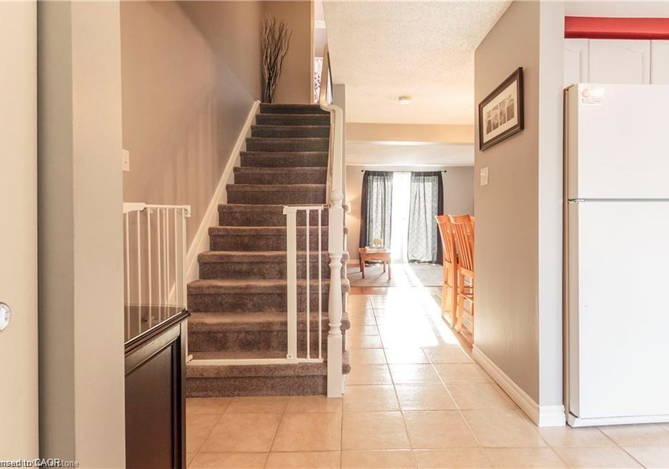 209-auburn-drive-waterloo-ontario-40838047