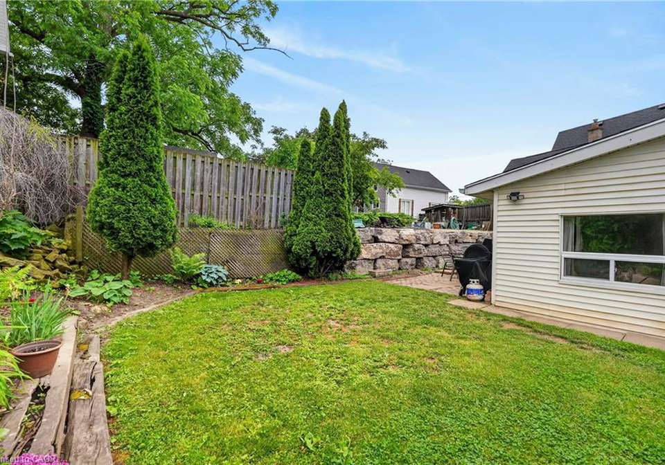 4956-beam-street-beamsville-ontario-40838157