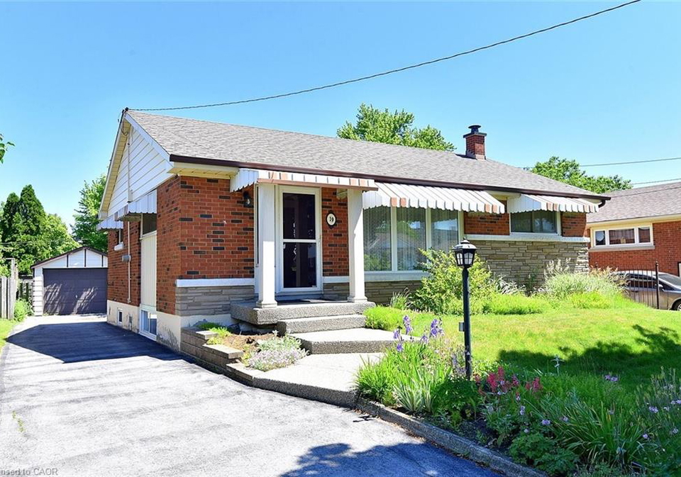 19-gildea-street-hamilton-ontario-40838171