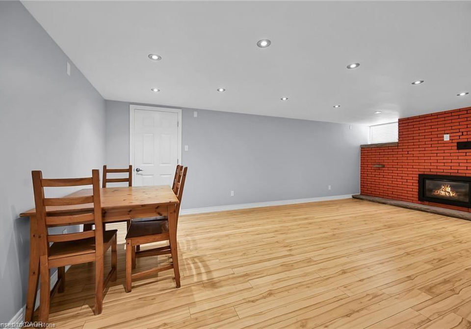 221-gray-road-stoney-creek-ontario-40838177
