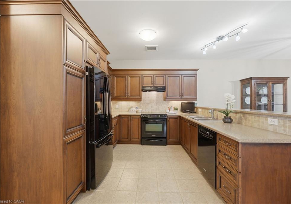 6-manorwood-road-smithville-ontario-40838253