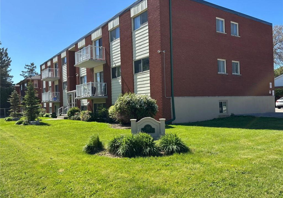 357-connaught-street-cambridge-ontario-40838255