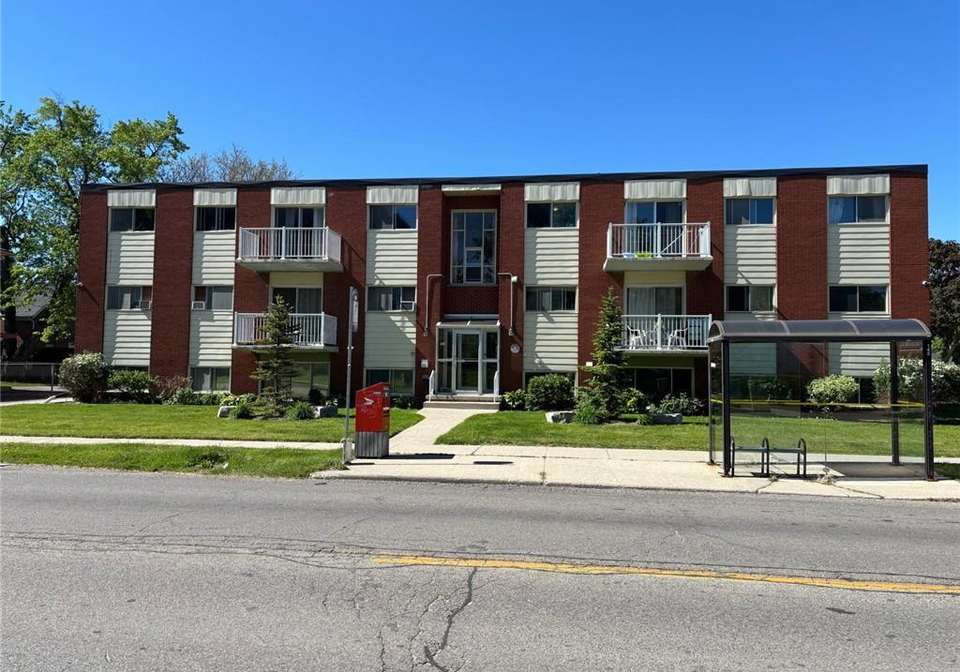 357-connaught-street-cambridge-ontario-40838255