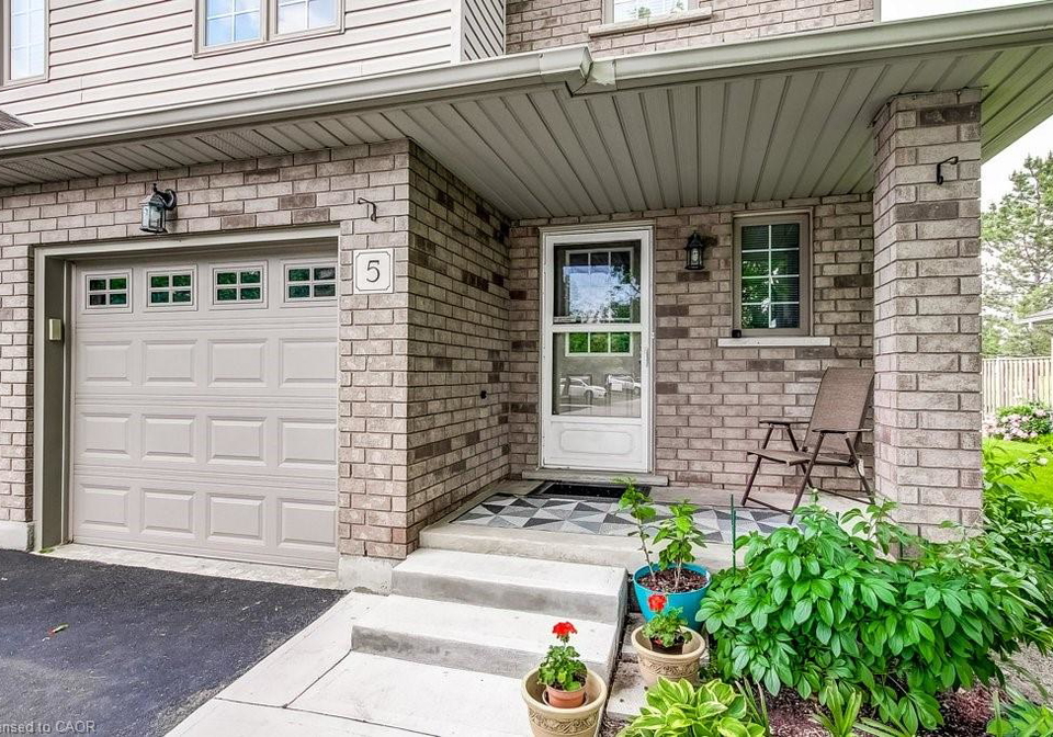40-braemar-avenue-caledonia-ontario-40838262