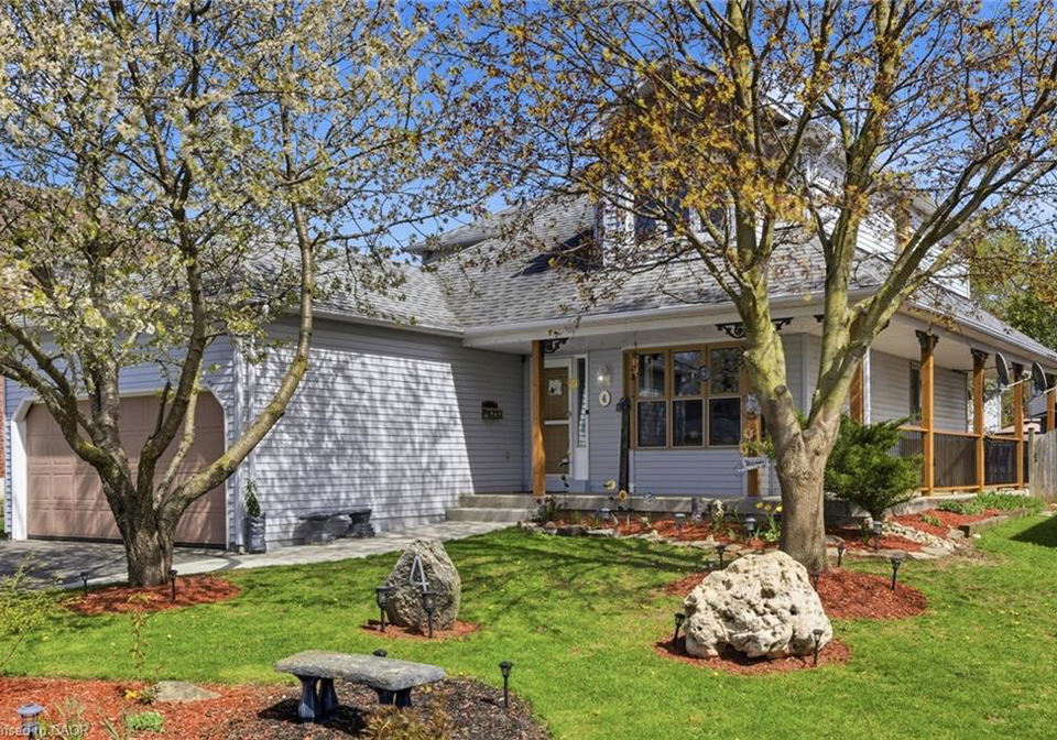 4-broom-street-ayr-ontario-40838293