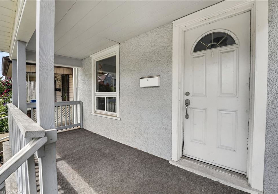39-beechwood-avenue-hamilton-ontario-40838316